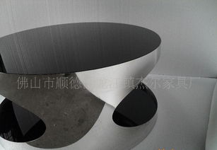 客厅必备 镜面圆茶几与钢化玻璃茶几的现代时尚之选